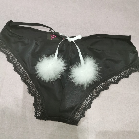 La SENZA Other - NWT la senza panties with white pompom